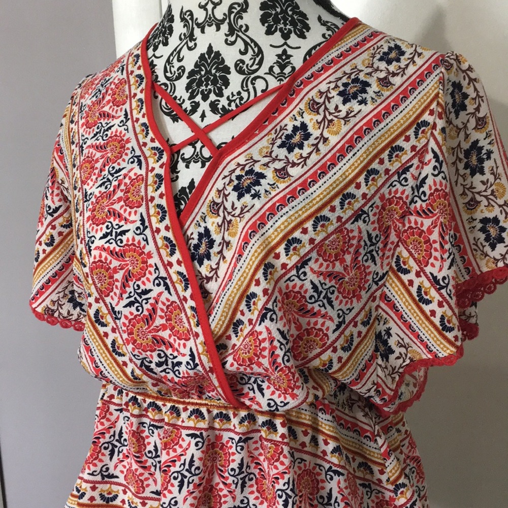Monteau V-Neck Blouse